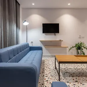 & Pool - 365 Appartement Tirana